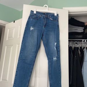 Fashion nova size 7 ripped mom Jean